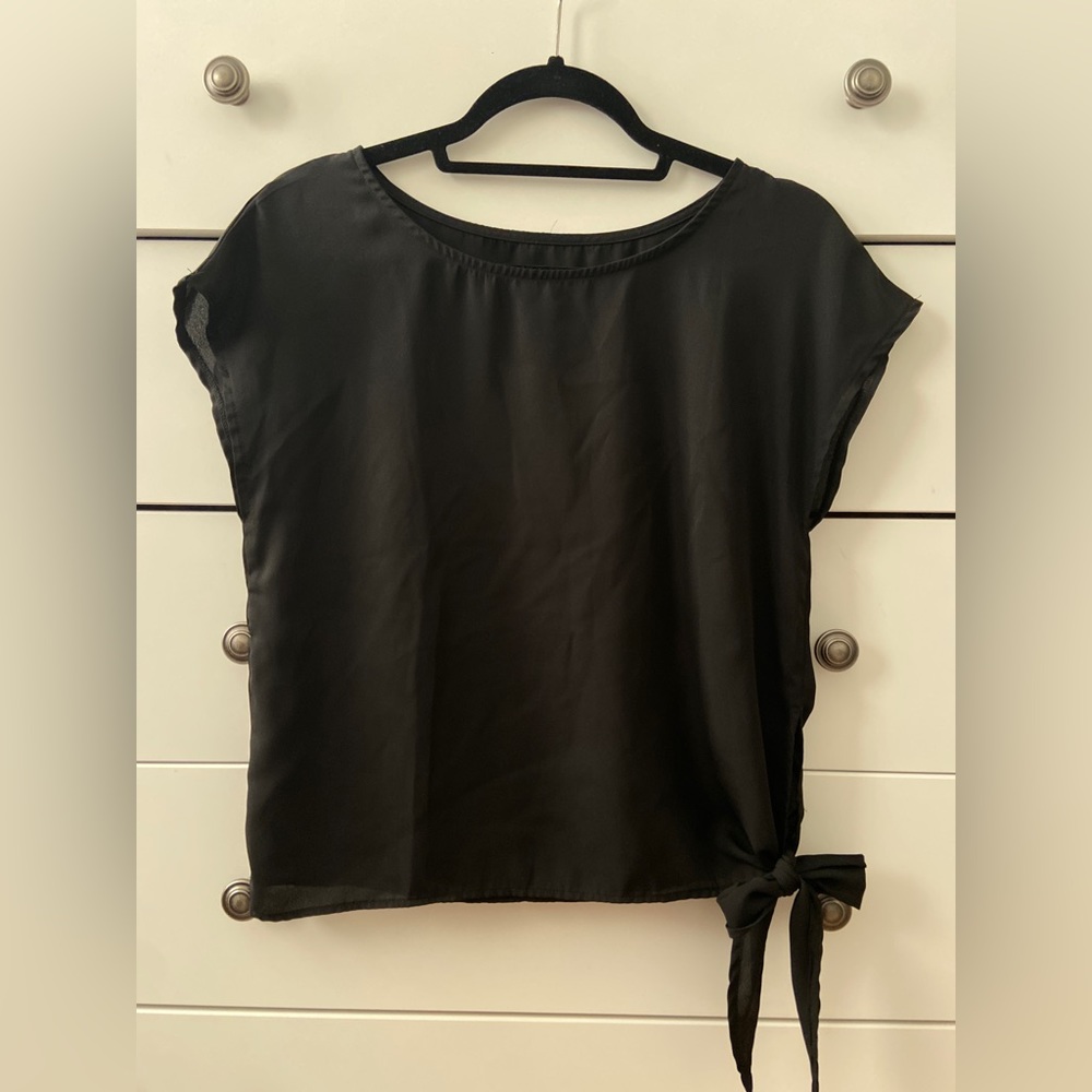 Ann Taylor chiffon black top short sleeve